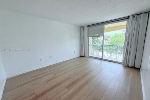 Copropriété à vendre à Hallandale Beach, Floride: 2 chambres, 106.84 m2 № 1978378 - photo 7