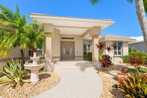 Villa ou maison à vendre à Punta Gorda, Floride: 3 chambres, 217.95 m2 № 2434557 - photo 3