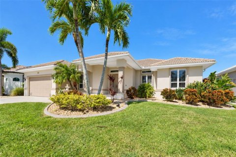 Villa ou maison à Punta Gorda, Floride 3 chambres, 217.95 m2 № 2434557