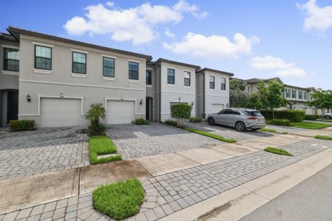 Touwnhouse à vendre à Oakland Park, Floride: 3 chambres, 162.95 m2 № 2376899 - photo 3