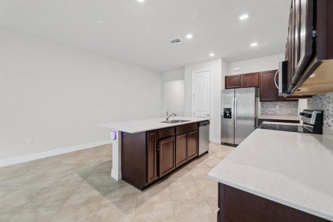 Touwnhouse à vendre à Oakland Park, Floride: 3 chambres, 162.95 m2 № 2376899 - photo 10