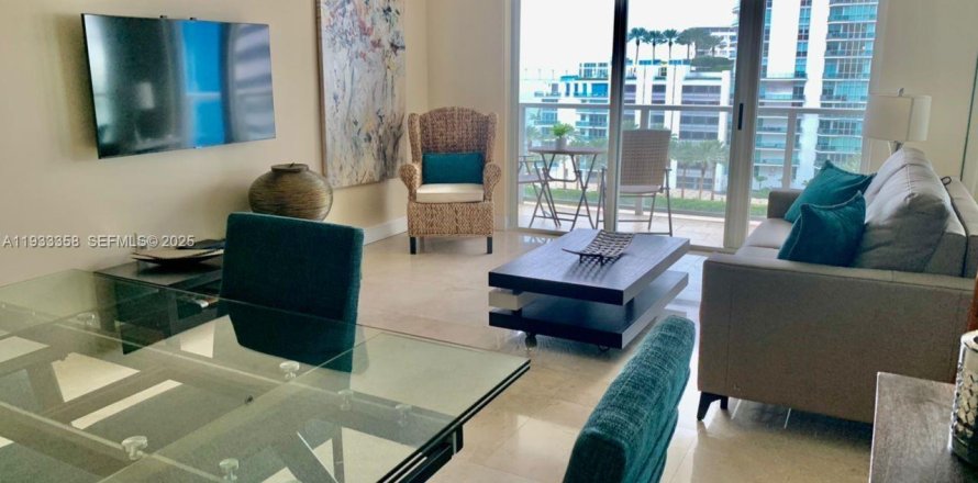 Condo in Miami, Florida, 1 bedroom  № 2052923