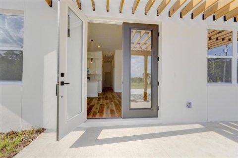 Casa en venta en Morriston, Florida, 3 dormitorios, 157.56 m2 № 1884346 - foto 2