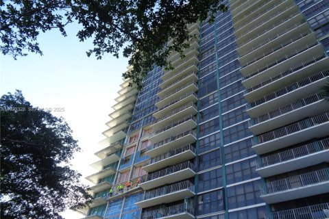 Снять в аренду кондоминиум в Майами, Флорида 2 спальни, 122.26м2, № 1982173 - фото 11