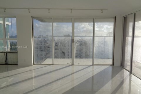 Снять в аренду кондоминиум в Майами, Флорида 2 спальни, 122.26м2, № 1982173 - фото 6