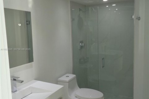 Снять в аренду кондоминиум в Майами, Флорида 2 спальни, 122.26м2, № 1982173 - фото 12