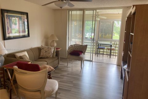 Copropriété à vendre à Sunrise, Floride: 1 chambre, 69.68 m2 № 1861499 - photo 2