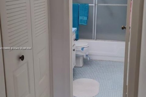 Copropriété à vendre à Sunrise, Floride: 1 chambre, 69.68 m2 № 1861499 - photo 12