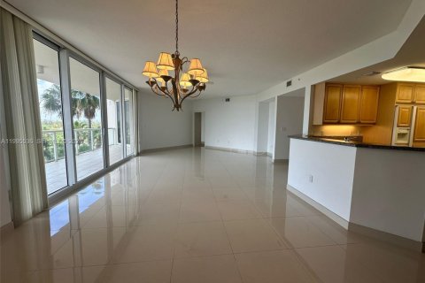 Apartamento en alquiler en Hollywood, Florida, 2 dormitorios, 167.22 m2 № 2091319 - foto 25