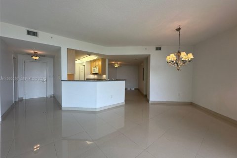 Apartamento en alquiler en Hollywood, Florida, 2 dormitorios, 167.22 m2 № 2091319 - foto 20