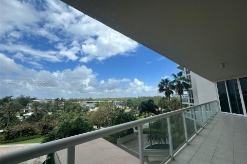 Apartamento en alquiler en Hollywood, Florida, 2 dormitorios, 167.22 m2 № 2091319 - foto 27