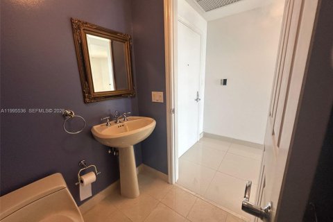 Apartamento en alquiler en Hollywood, Florida, 2 dormitorios, 167.22 m2 № 2091319 - foto 18
