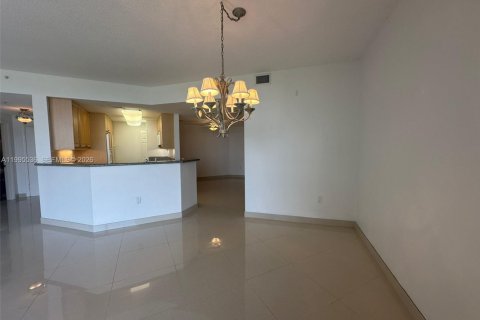 Apartamento en alquiler en Hollywood, Florida, 2 dormitorios, 167.22 m2 № 2091319 - foto 21