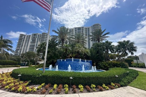 Apartamento en alquiler en Hollywood, Florida, 2 dormitorios, 167.22 m2 № 2091319 - foto 2