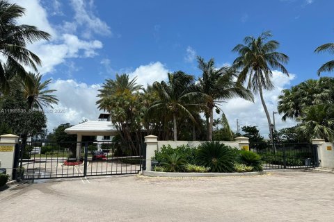 Apartamento en alquiler en Hollywood, Florida, 2 dormitorios, 167.22 m2 № 2091319 - foto 3