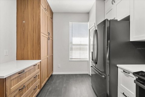 Townhouse in Davenport, Florida 3 bedrooms, 135.36 sq.m. № 1576667 - photo 8