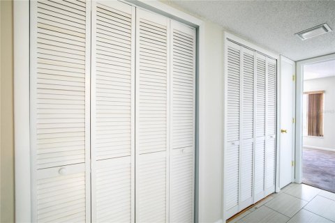 Condo in Mount Dora, Florida, 3 bedrooms № 2148041 - photo 24
