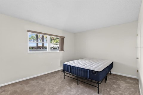 Condo in Mount Dora, Florida, 3 bedrooms № 2148041 - photo 21