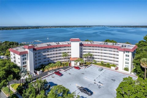 Condo in Mount Dora, Florida, 3 bedrooms № 2148041 - photo 2