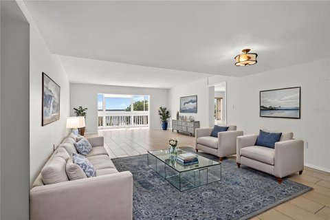 Condo in Mount Dora, Florida, 3 bedrooms № 2148041 - photo 7