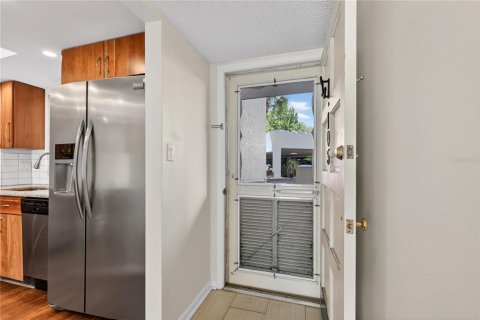 Condo in Mount Dora, Florida, 3 bedrooms № 2148041 - photo 4
