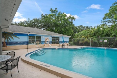 House in New Port Richey, Florida 2 bedrooms, 128.95 sq.m. № 2198573 - photo 23