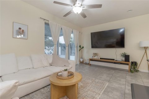 Touwnhouse à vendre à Riverview, Floride: 3 chambres, 130.06 m2 № 1555276 - photo 5