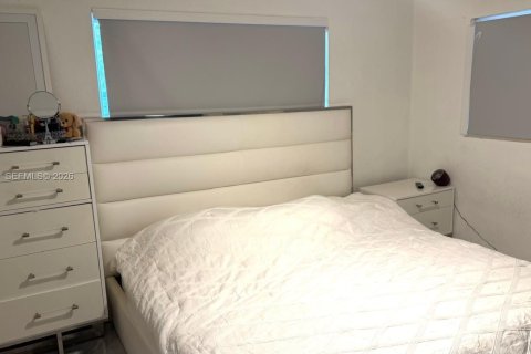 Купить коммерческую недвижимость в Майами, Флорида 145.3м2, № 2060796 - фото 11