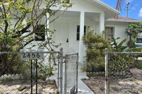 Купить коммерческую недвижимость в Майами, Флорида 145.3м2, № 2060796 - фото 2