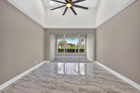 Condo in Port Orange, Florida, 3 bedrooms № 2197857 - photo 16