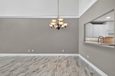 Condo in Port Orange, Florida, 3 bedrooms № 2197857 - photo 14