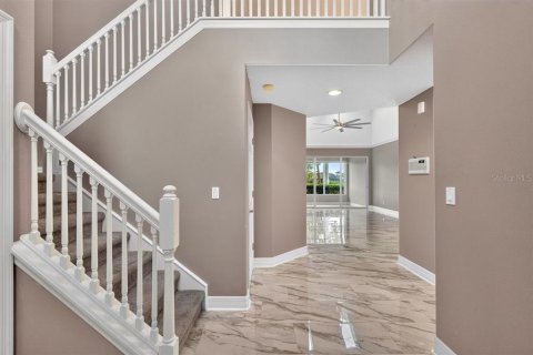 Condo in Port Orange, Florida, 3 bedrooms № 2197857 - photo 2