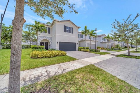 House in Homestead, Florida 4 bedrooms, 246.66 sq.m. № 2185993 - photo 14