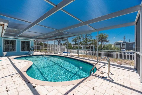House in Englewood, Florida 2 bedrooms, 109.25 sq.m. № 1657553 - photo 30