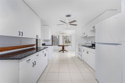 House in Englewood, Florida 2 bedrooms, 109.25 sq.m. № 1657553 - photo 11