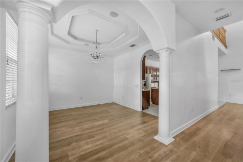 Снять в аренду виллу или дом в Брэндон, Флорида 8 комнат, 316.15м2, № 2232483 - фото 12