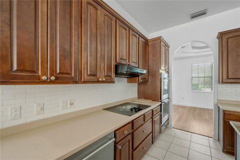 Снять в аренду виллу или дом в Брэндон, Флорида 8 комнат, 316.15м2, № 2232483 - фото 27
