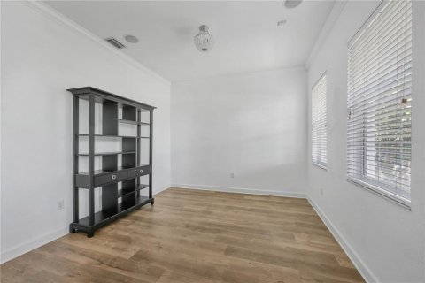 Снять в аренду виллу или дом в Брэндон, Флорида 8 комнат, 316.15м2, № 2232483 - фото 9