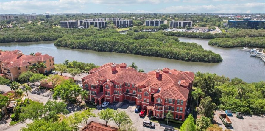 Condo in Clearwater, Florida, 2 bedrooms  № 2212954