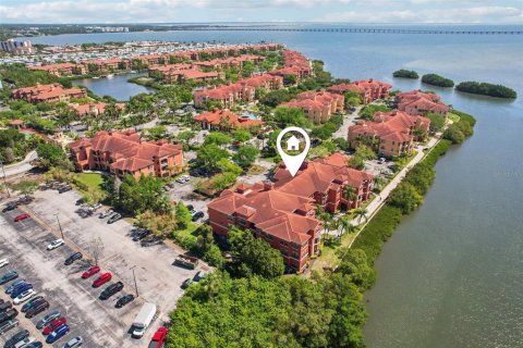 Condo in Clearwater, Florida, 2 bedrooms  № 2212954 - photo 17