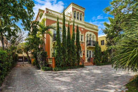 Купить кондоминиум в Майами-Бич, Флорида 2 спальни, 91.23м2, № 1984191 - фото 30