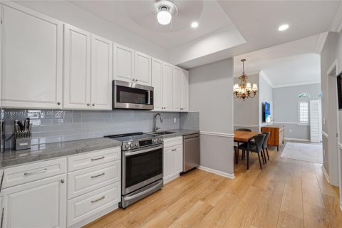 Купить кондоминиум в Майами-Бич, Флорида 2 спальни, 91.23м2, № 1984191 - фото 13