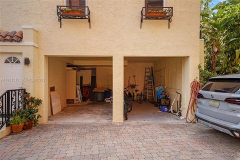 Купить кондоминиум в Майами-Бич, Флорида 2 спальни, 91.23м2, № 1984191 - фото 28