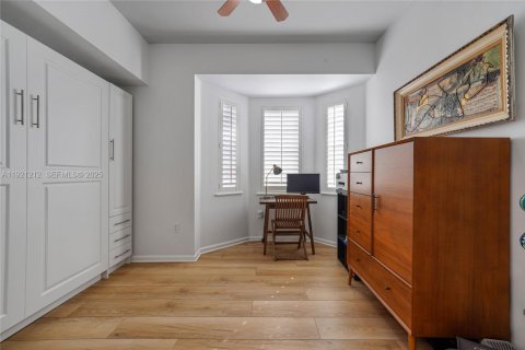 Купить кондоминиум в Майами-Бич, Флорида 2 спальни, 91.23м2, № 1984191 - фото 19