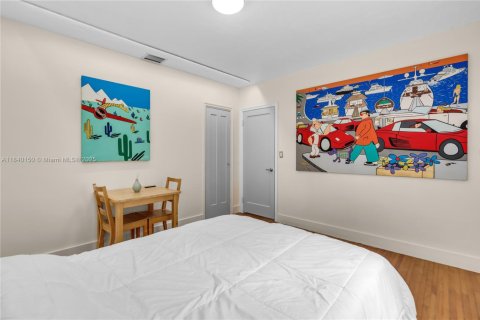House in Miami, Florida 3 bedrooms, 159.05 sq.m. № 1832266 - photo 20