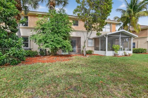 Townhouse in Royal Palm Beach, Florida 2 bedrooms, 134.52 sq.m. № 1988976 - photo 30