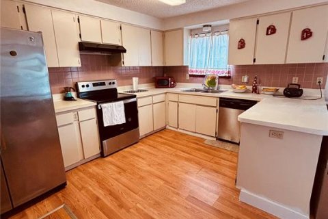 Townhouse in Tampa, Florida 2 bedrooms, 130.81 sq.m. № 1658200 - photo 11