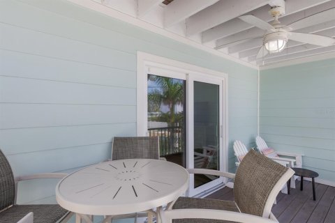 House in Bradenton Beach, Florida 5 bedrooms, 217.58 sq.m. № 1824910 - photo 21