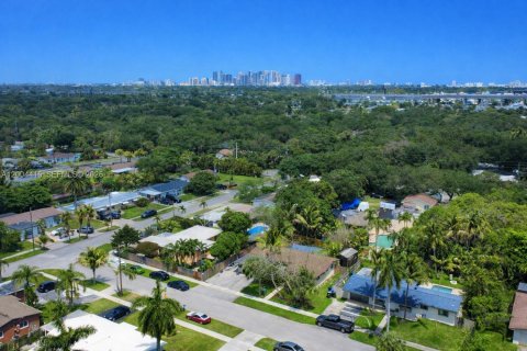 Villa ou maison à Fort Lauderdale, Floride 3 chambres, 139.17 m2 № 2179082