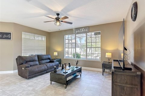 Casa en venta en Kissimmee, Florida, 5 dormitorios, 317.35 m2 № 1816961 - foto 25